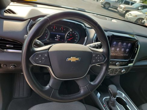 Used 2022 Chevrolet Traverse LT FWD image 27