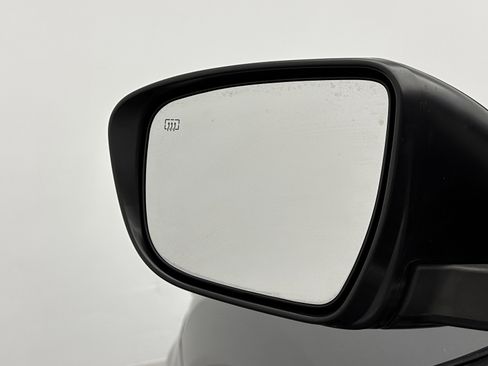 Used 2020 Nissan Rogue SV image 12