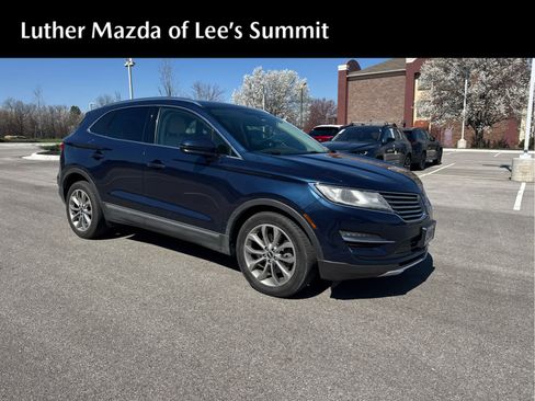 Used 2017 Lincoln MKC Select w/ Select Plus Package image 1