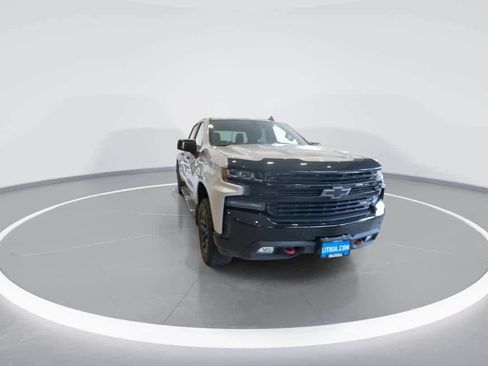 Used 2020 Chevrolet Silverado 1500 LT Trail Boss w/ Convenience Package AWD/4WD image 3