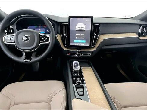 New 2026 Volvo XC60 B5 Core AWD/4WD image 5