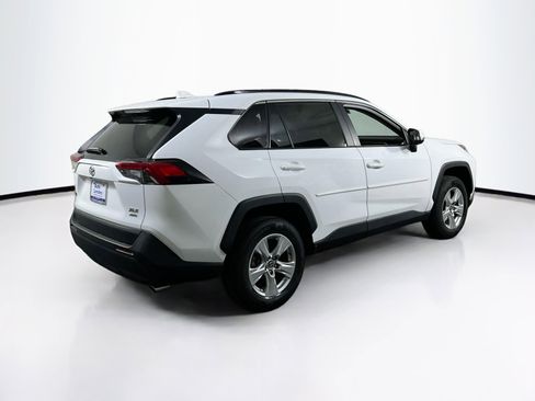 Used 2019 Toyota RAV4 XLE w/ Convenience Package AWD/4WD image 5