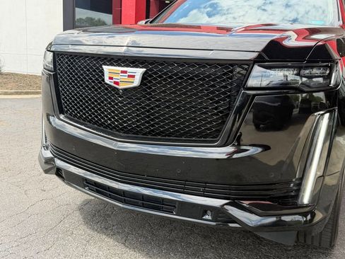 Used 2021 Cadillac Escalade Sport w/ Driver Assist Tech Package AWD/4WD image 2