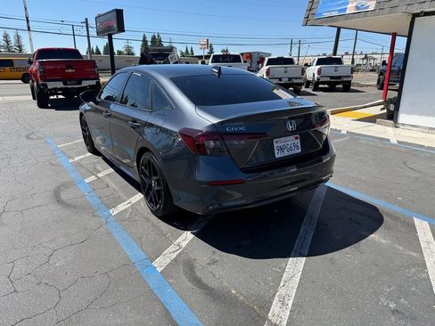 Used 2025 Honda Civic Sport image 7