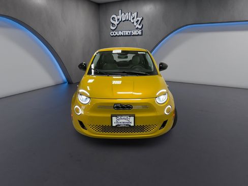 New 2026 FIAT 500 e w/ Comfort Group FWD image 4