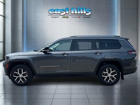 Used 2023 Jeep Grand Cherokee L Limited AWD/4WD image 6