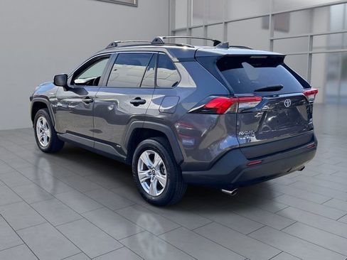 Used 2021 Toyota RAV4 XLE AWD/4WD image 6