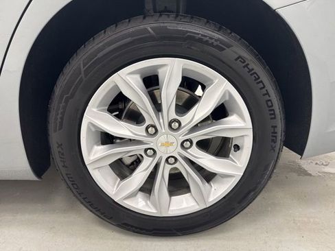 Used 2025 Chevrolet Malibu LT image 33