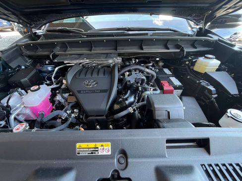 Used 2025 Toyota Highlander XSE AWD/4WD image 35
