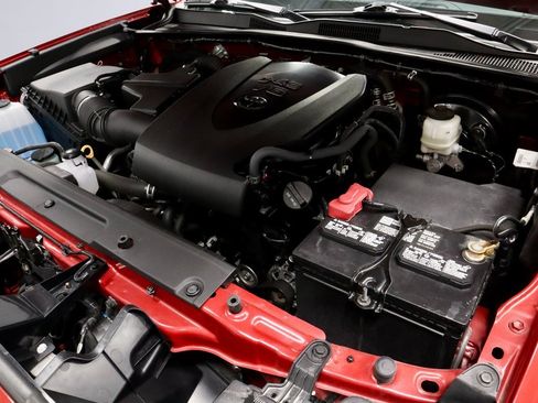 Used 2022 Toyota Tacoma TRD Sport image 17