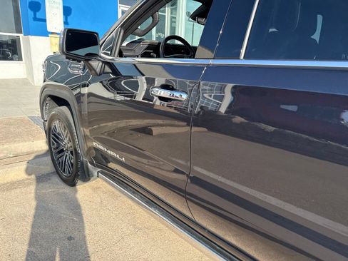 Used 2022 GMC Sierra 1500 Denali Ultimate AWD/4WD image 10