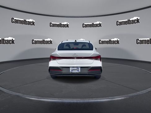 Certified 2025 Hyundai Elantra SE image 6