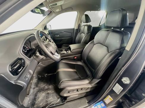 Used 2025 Honda Pilot EX-L image 10