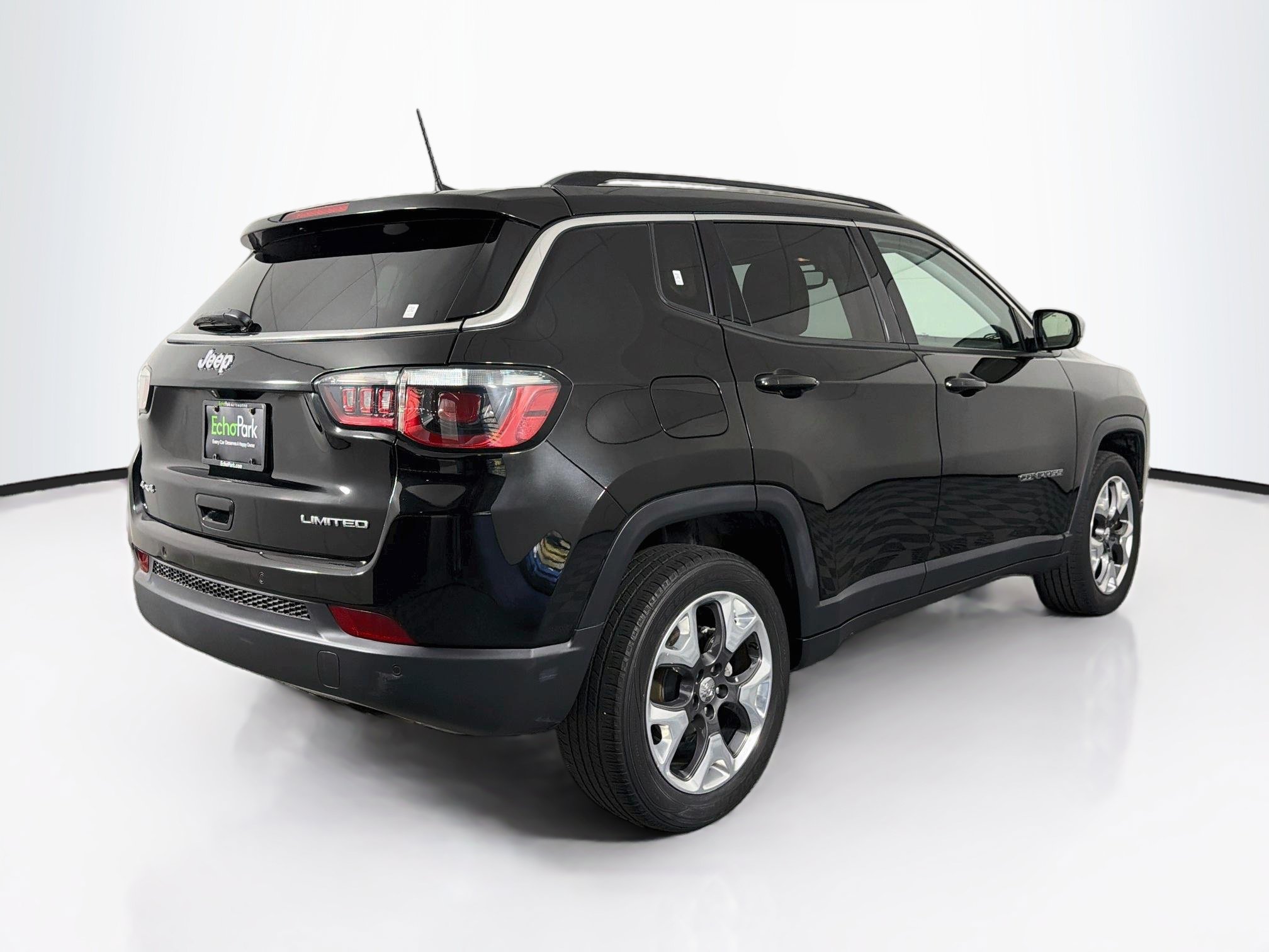 Used 2019 Jeep Compass Limited w/ Safety & Security Group AWD/4WD image 9