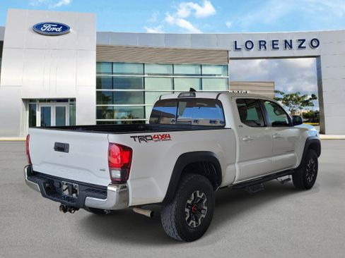 Used 2019 Toyota Tacoma TRD Off-Road AWD/4WD image 5