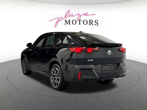 New 2026 BMW X2 xDrive28i w/ Technology Package AWD/4WD image 4
