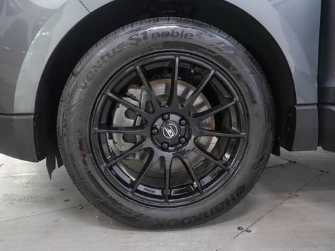Used 2024 Ford Edge Titanium AWD/4WD image 30