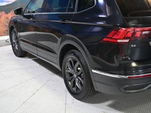 Used 2024 Volkswagen Tiguan SE image 7