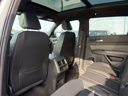 Used 2021 Volkswagen Atlas Cross Sport SE w/ Panoramic Sunroof Package AWD/4WD image 12
