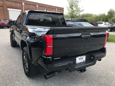 Certified 2024 Toyota Tacoma TRD Sport w/ TRD Sport Upgrade Package AWD/4WD image 5