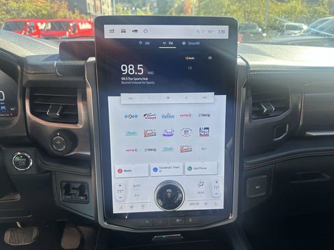 Used 2022 Ford Expedition Platinum image 20