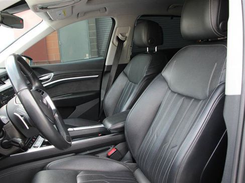 Used 2021 Audi e-tron Prestige AWD/4WD image 11