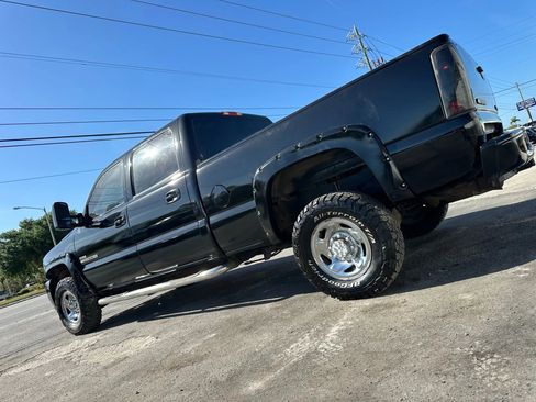 Used 2002 GMC Sierra 2500 4x4 Crew Cab HD w/ Off-Road Skid Plate Pkg image 3