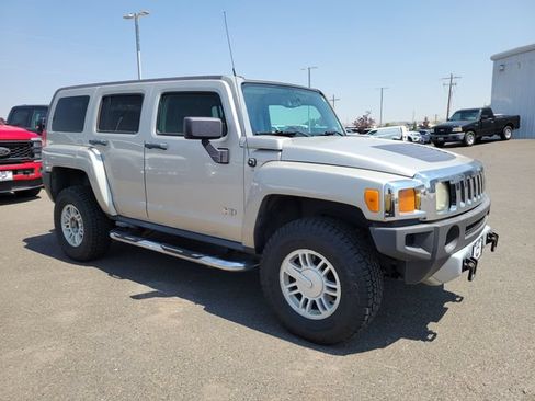 Used 2008 HUMMER H3 Luxury AWD/4WD image 4