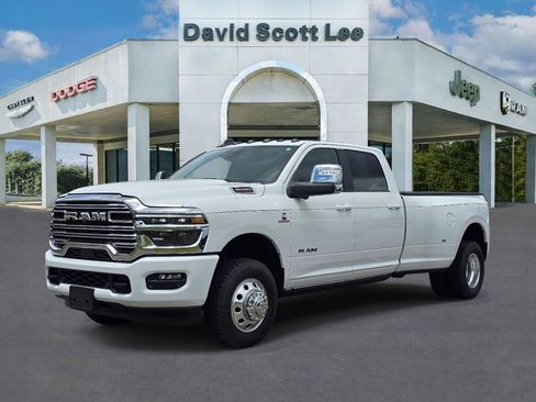 Used 2025 RAM 3500 Laramie AWD/4WD image 1