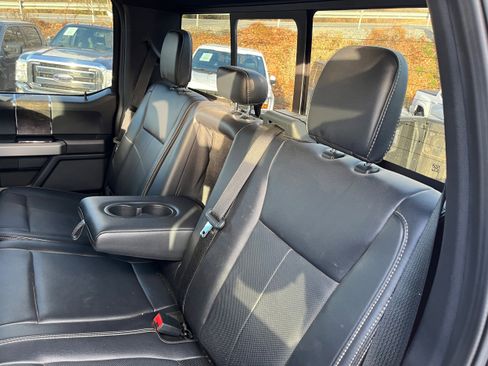 Certified 2022 Ford F250 Lariat w/ Black Appearance Package image 12