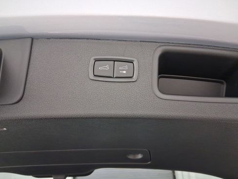 Used 2026 Porsche Macan image 33