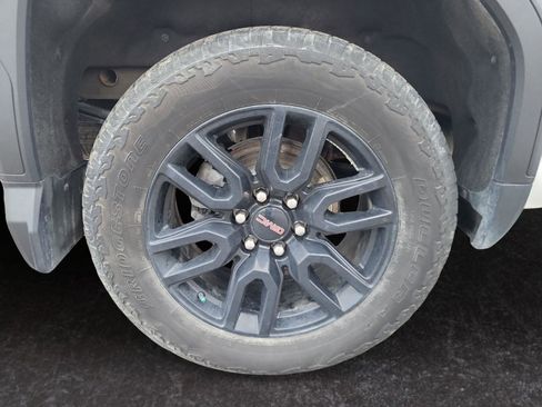 Used 2023 GMC Sierra 1500 Elevation w/ Preferred Package image 15