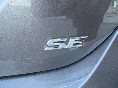 Used 2023 Toyota Camry SE FWD image 13