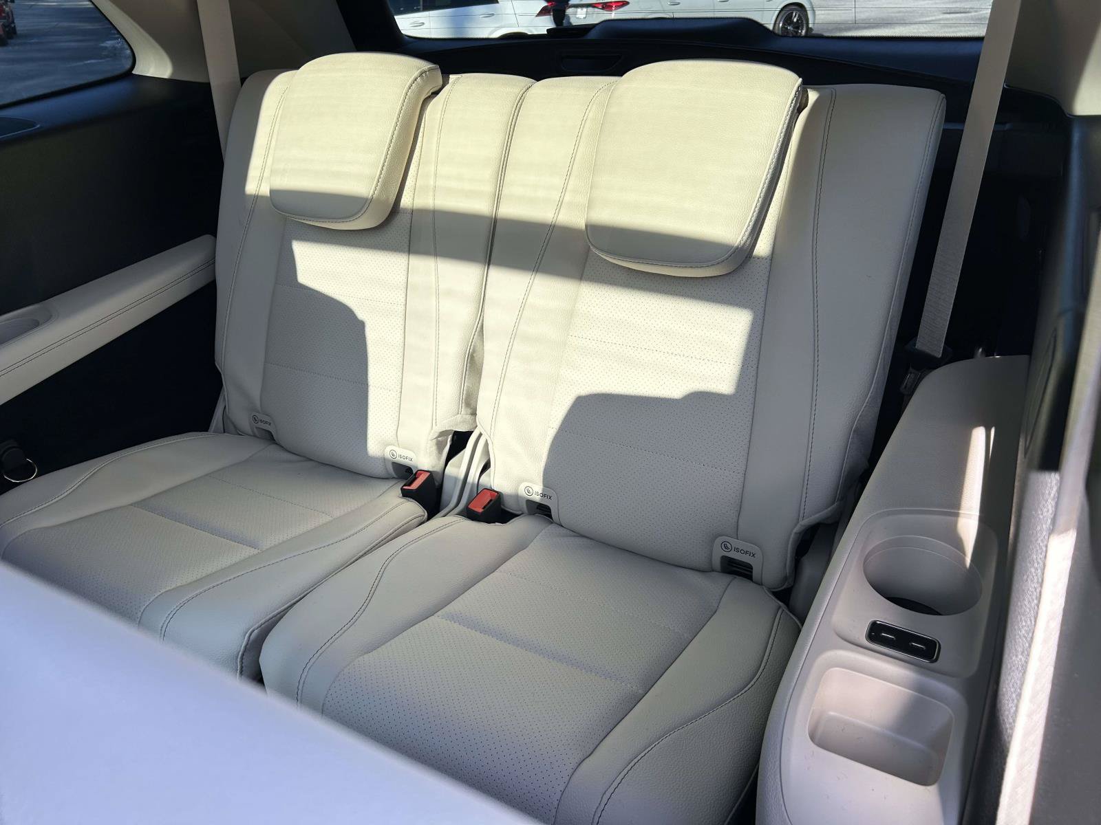 New 2026 Mercedes-Benz GLS 450 4MATIC image 40