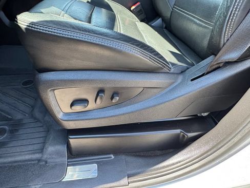 Used 2018 GMC Sierra 3500 Denali w/ Duramax Plus Package AWD/4WD image 18