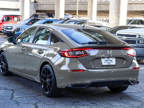 Used 2025 Honda Civic Sport image 6