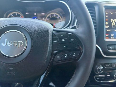 Used 2023 Jeep Cherokee Altitude Lux AWD/4WD image 28