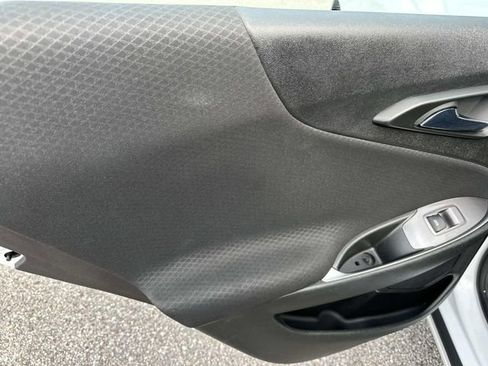 Used 2023 Chevrolet Malibu LT image 17