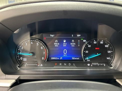 Certified 2024 Ford Explorer XLT w/ Equipment Group 202A AWD/4WD image 17