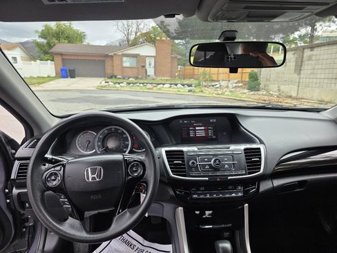 Used 2016 Honda Accord LX image 10