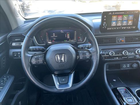 Used 2024 Honda Pilot Elite image 8