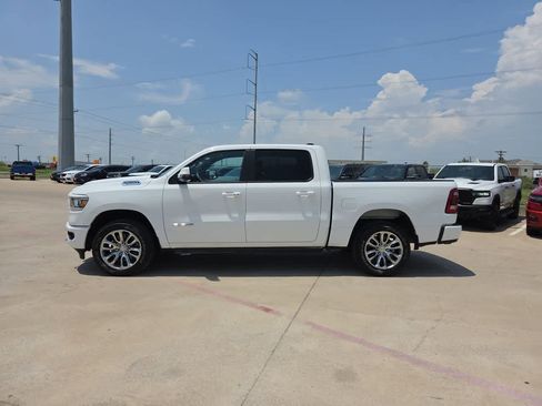 Used 2024 RAM 1500 Laramie AWD/4WD image 11