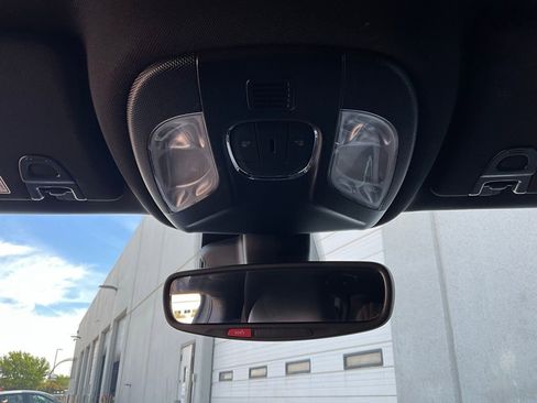 Used 2025 Jeep Compass Latitude image 15