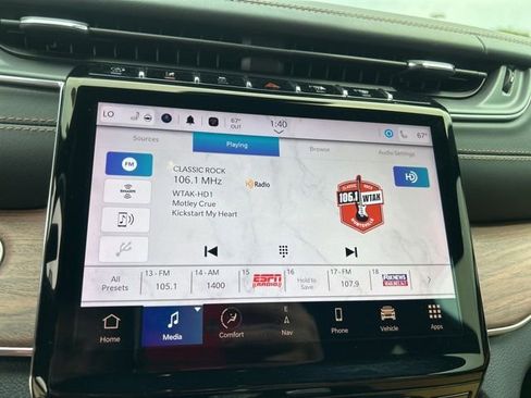 Used 2023 Jeep Grand Cherokee Summit w/ Luxury Tech Group V AWD/4WD image 25