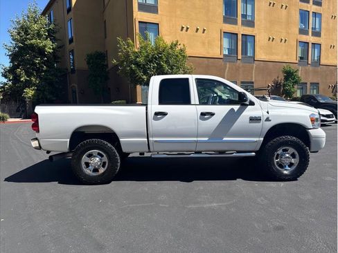 Used 2007 Dodge Ram 3500 Truck Laramie AWD/4WD image 6