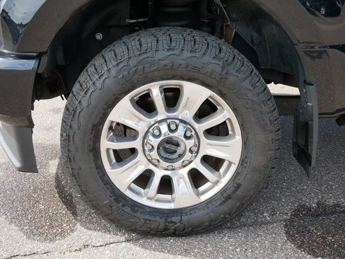 Used 2021 Ford F250 Limited AWD/4WD image 8