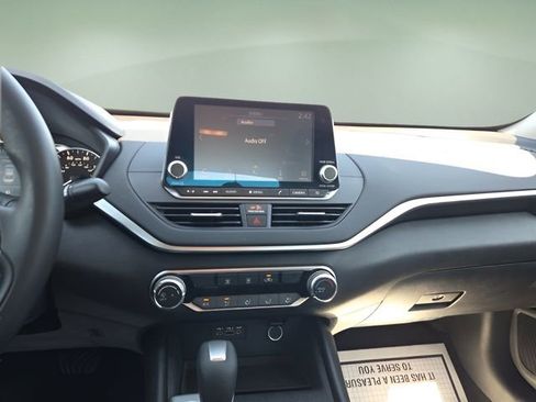 Used 2019 Nissan Altima 2.5 S image 11