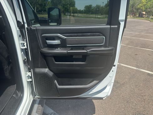 Used 2024 RAM 2500 Big Horn AWD/4WD image 14
