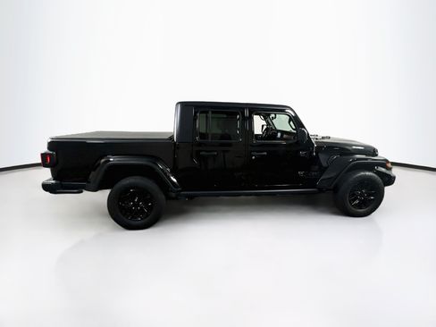 Used 2023 Jeep Gladiator Sport AWD/4WD image 4