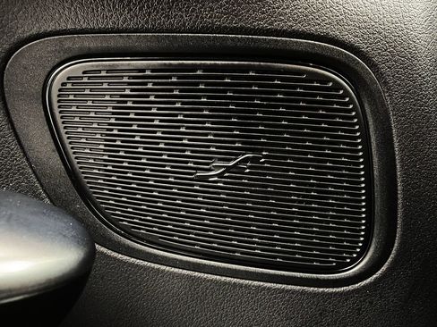 Used 2024 Mercedes-Benz GLC 300 4MATIC SUV image 22